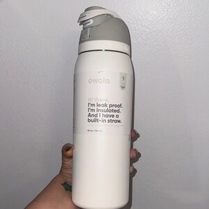 Owala White Insulated Water Bottle